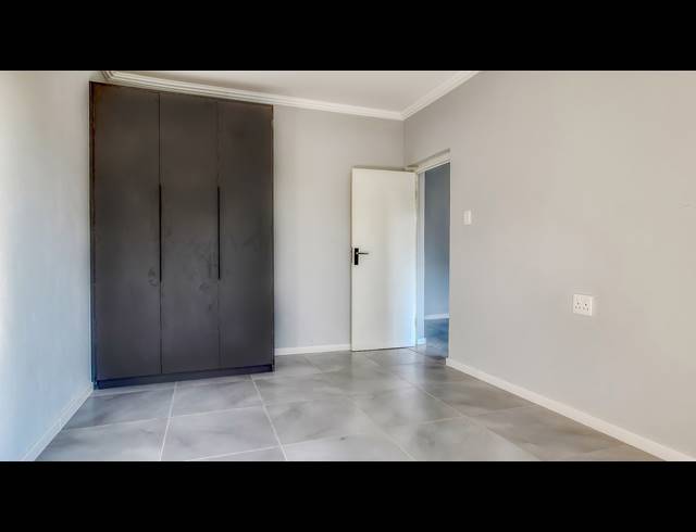 2 BEDROOM APARTMENT RENTED IN BRYANSTON